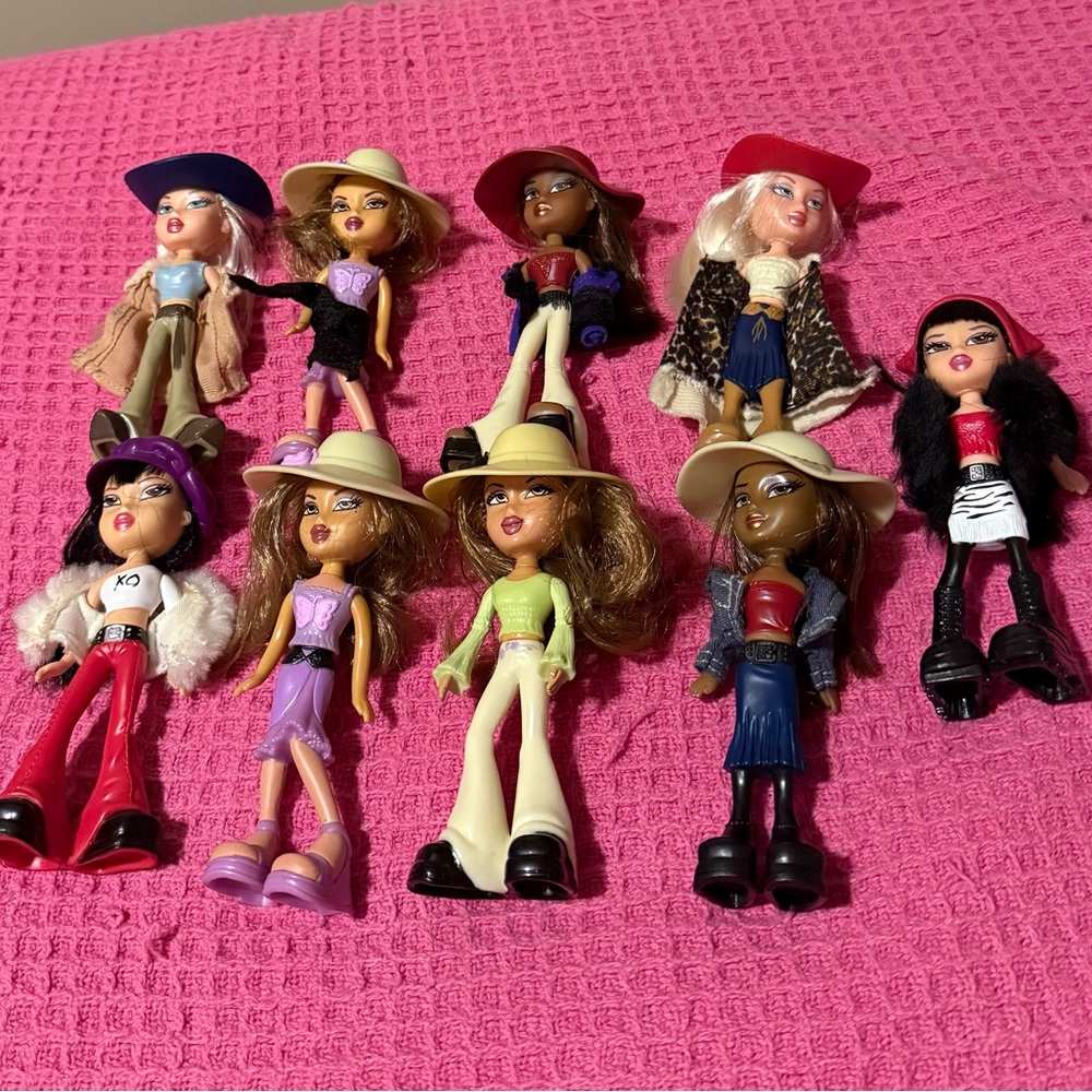 Vintage 2003 Mini Bratz Dolls
